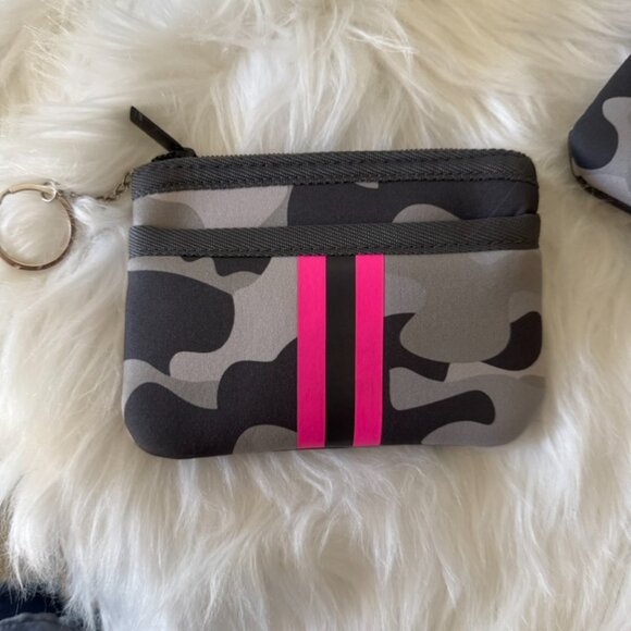 Haute Shore - Peyton Cairo Crossbody - gently used - Picture 2 of 7